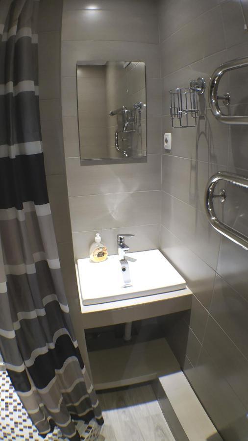 Двухкомнатный Люкс Центр Металлургов 19 Kr Apartments ครือวอยร็อก ภายนอก รูปภาพ
